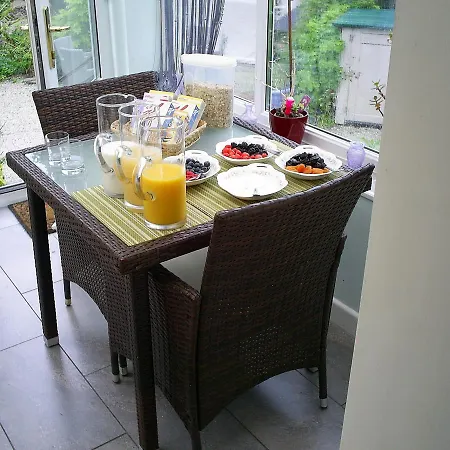 Helstone House 3*
